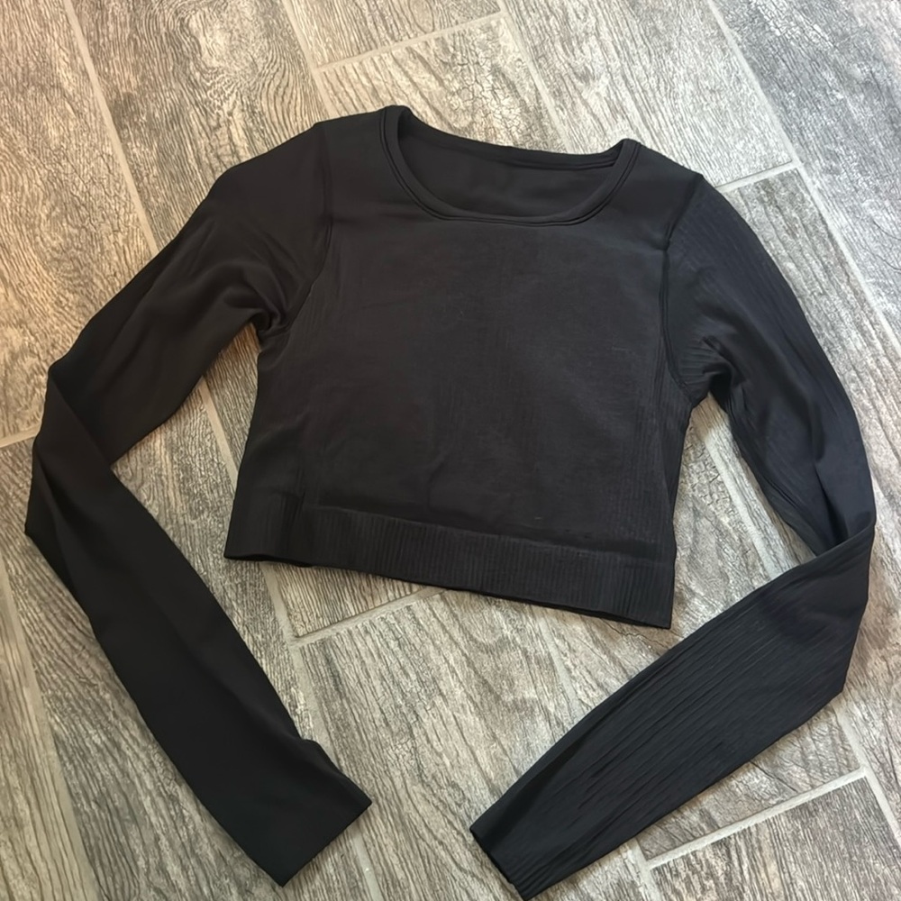 Ribbed fitted cropped Lululemon top